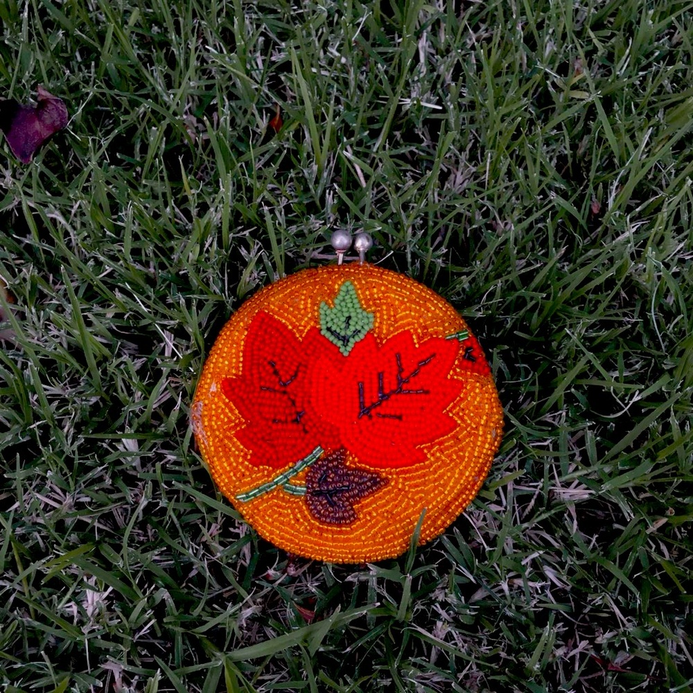 vintage 1960s seed bead autumnal beaded coin purse orange red yellow